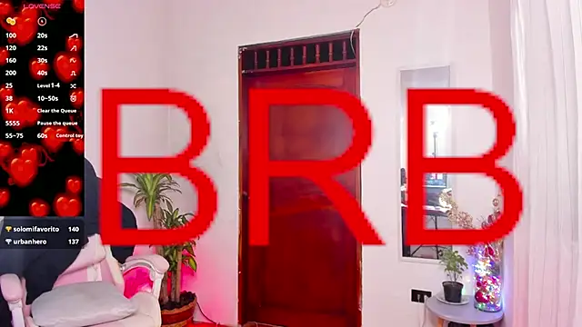 Snapshot of KiaMiller chatting on February 15, 1:21 am KiaMiller online show from February 15, 1:21 am