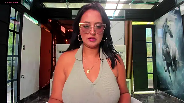 KiaMiller online show from December 1, 9:04 pm