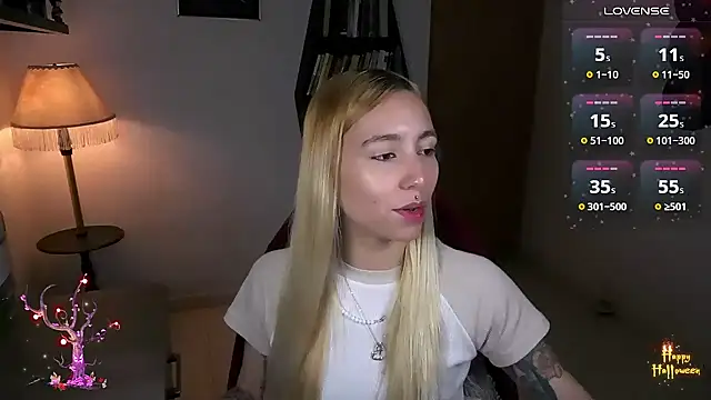 Saucy Jenn online show from October 26, 10:54 pm