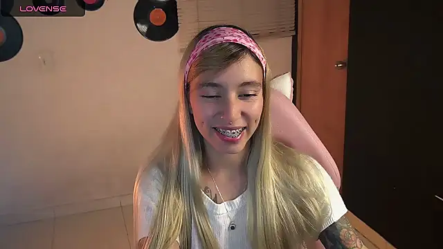 Saucy Jenn online show from May 24, 11:48 pm