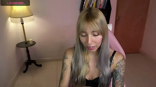 Saucy Jenn online show from February 15, 11:47 pm