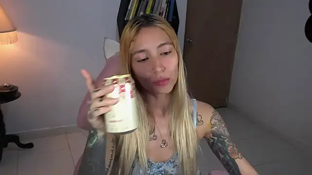 Saucy Jenn online show from November 15, 3:32 am