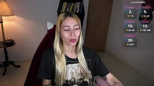 Saucy Jenn online show from November 9, 10:36 pm