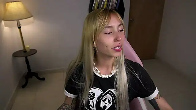 Saucy Jenn online show from March 6, 3:12 am