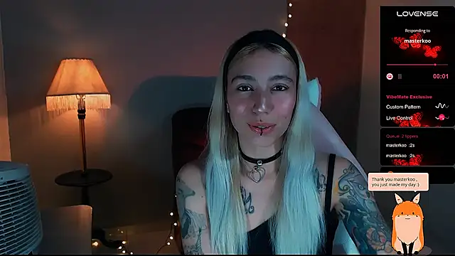 Snapshot of Saucy_Jenn chatting on January 18, 2:14 am Saucy Jenn online show from January 18, 2:14 am