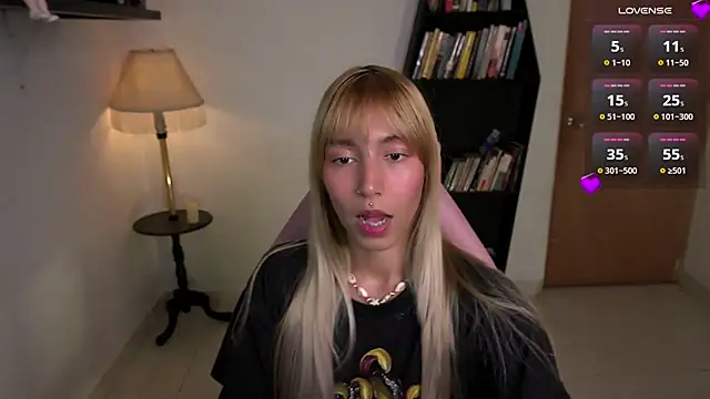 Saucy Jenn online show from February 6, 3:13 am