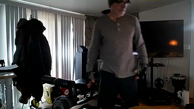 Snapshot of MoonDancer chatting on February 7, 6:24 pm MoonDancer online show from February 7, 6:24 pm