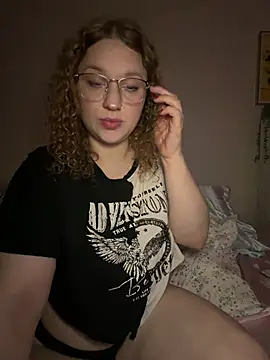 Snapshot of EmmieRae chatting on January 10, 3:24 am EmmieRae online show from January 10, 3:24 am