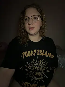 Snapshot of EmmieRae chatting on November 12, 3:10 am EmmieRae online show from November 12, 3:10 am