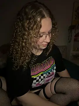 Snapshot of EmmieRae chatting on October 26, 3:40 am EmmieRae online show from October 26, 3:40 am