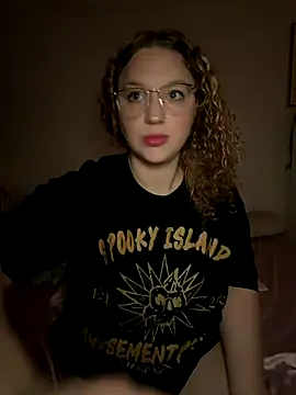 Snapshot of EmmieRae chatting on January 7, 6:29 am EmmieRae online show from January 7, 6:29 am