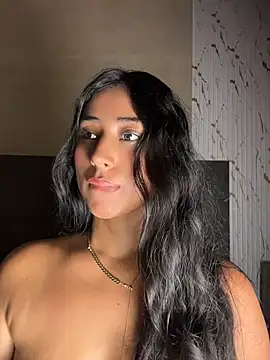 Valentinne z online show from April 18, 3:36 pm