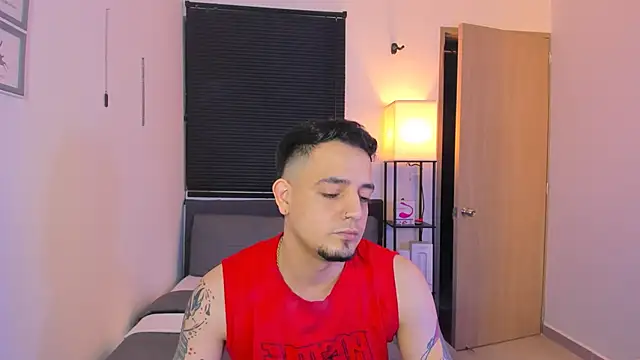 alejandro calderon1 online show from April 25, 4:37 am