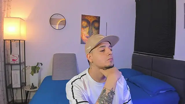 alejandro calderon1 online show from July 28, 3:47 am