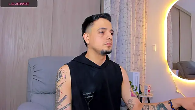 alejandro calderon1 online show from September 28, 4:41 am