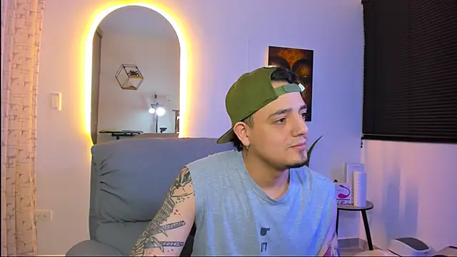 alejandro calderon1 online show from February 26, 6:02 am