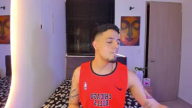 alejandro calderon1 online show from March 24, 2:22 am