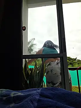 Snapshot of Hannah-grace chatting on June 21, 12:44 pm Hannah-grace online show from June 21, 12:44 pm