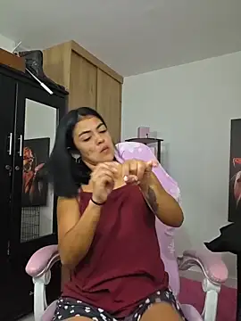 Hannah-grace online show from March 10, 10:19 am