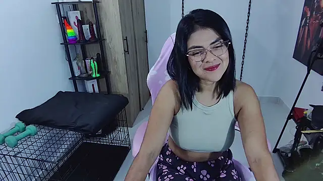 Snapshot of Hannah-grace chatting on July 17, 11:40 am Hannah-grace online show from July 17, 11:40 am