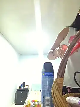 Hannah-grace online show from November 1, 9:25 am