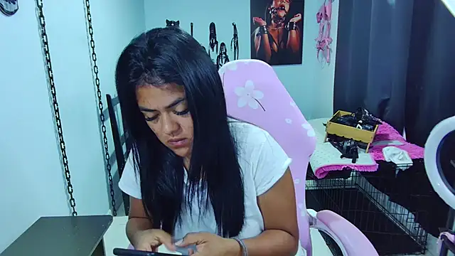 Snapshot of Hannah-grace chatting on February 27, 10:11 am Hannah-grace online show from February 27, 10:11 am