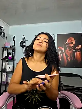Snapshot of Hannah-grace chatting on October 4, 10:39 am Hannah-grace online show from October 4, 10:39 am