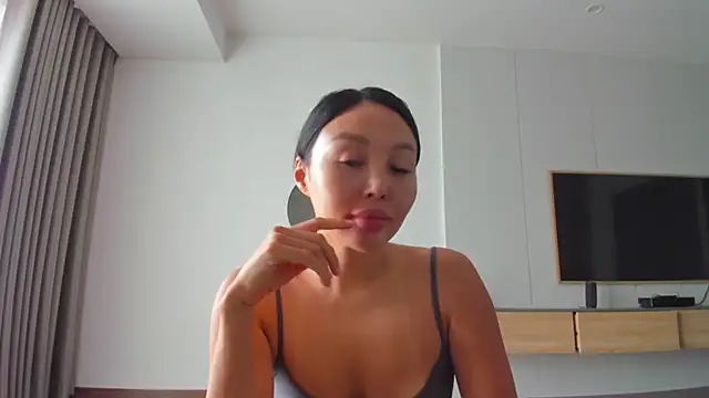 keiko hot online show from February 13, 2:44 am