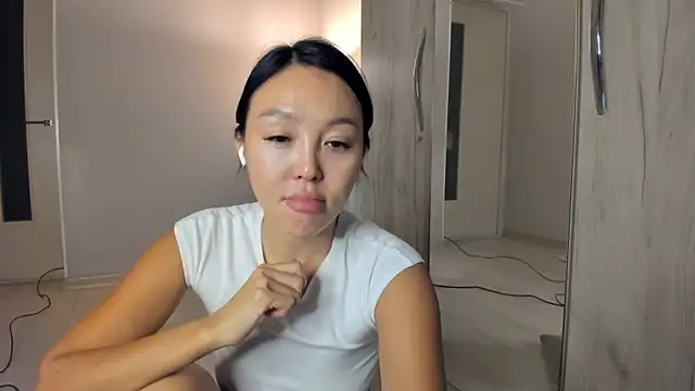 keiko hot online show from April 9, 10:05 pm