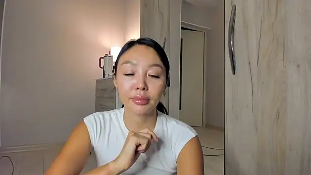 keiko hot online show from April 8, 10:44 pm