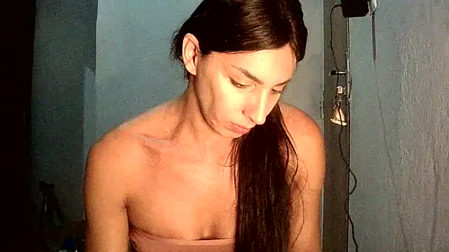 Snapshot of AlexiaDuucan chatting on September 27, 9:10 pm AlexiaDuucan online show from September 27, 9:10 pm