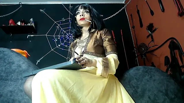 Snapshot of amy-mistress chatting on October 30, 10:17 pm amy-mistress online show from October 30, 10:17 pm