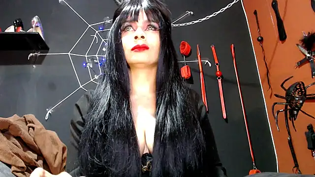 Snapshot of amy-mistress chatting on October 31, 10:16 pm amy-mistress online show from October 31, 10:16 pm