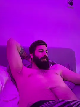 Snapshot of kinkyguy04 chatting on February 28, 10:09 am kinkyguy04 online show from February 28, 10:09 am