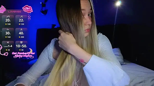 SexyCocobutt online show from January 15, 1:47 pm