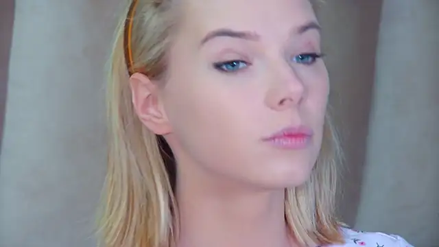 GentleRossi online show from December 18, 1:48 pm