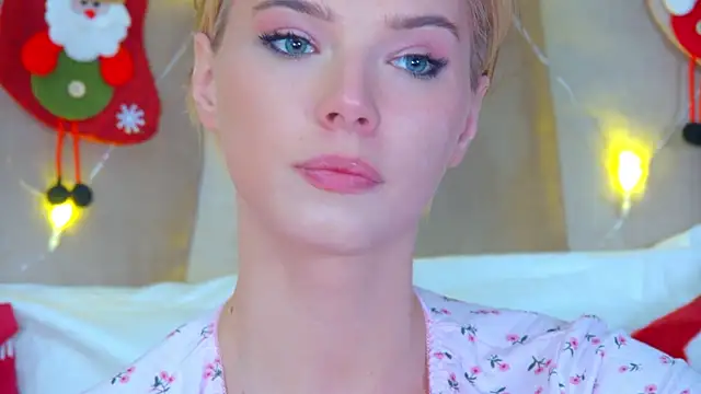 GentleRossi online show from December 20, 4:04 am