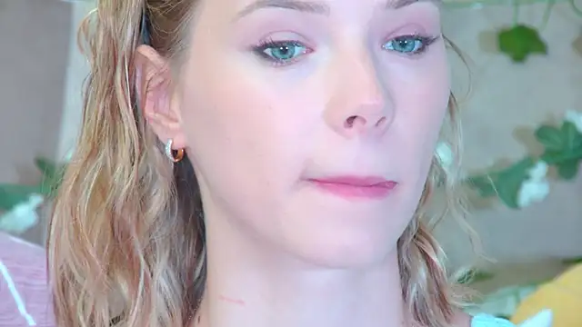 GentleRossi online show from April 7, 3:14 pm