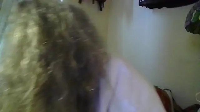 Snapshot of DestineeLoverGirl chatting on April 2, 1:40 pm DestineeLoverGirl online show from April 2, 1:40 pm