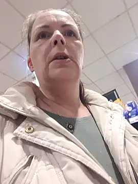 saharaheiss online show from March 3, 10:06 am