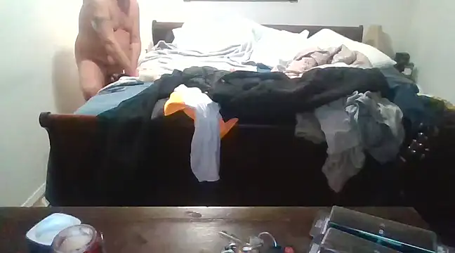 Snapshot of twotonetommyme chatting on January 12, 6:49 am twotonetommyme online show from January 12, 6:49 am