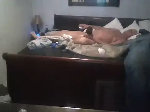 Snapshot of twotonetommyme chatting on March 9, 2:32 pm twotonetommyme online show from March 9, 2:32 pm