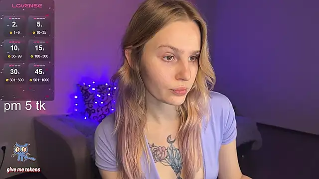 Snapshot of Chanel_Gill chatting on February 3, 6:49 pm Chanel Gill online show from February 3, 6:49 pm