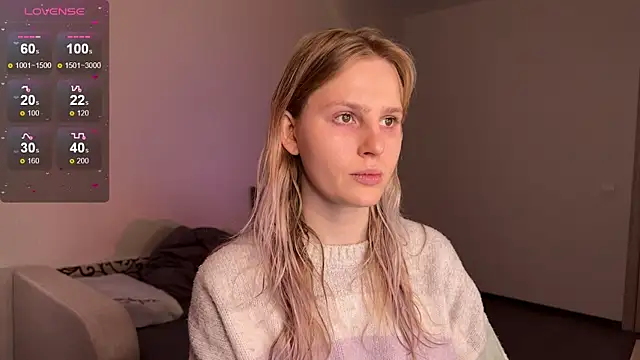 Snapshot of Chanel_Gill chatting on February 22, 1:02 pm Chanel Gill online show from February 22, 1:02 pm
