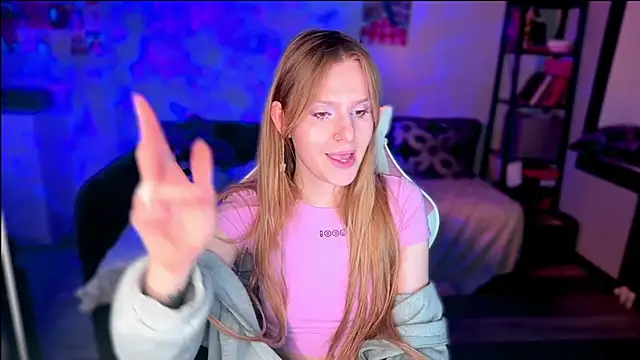 Chanel Gill online show from March 2, 12:00 am