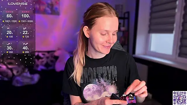 Snapshot of Chanel_Gill chatting on November 6, 3:05 pm Chanel Gill online show from November 6, 3:05 pm