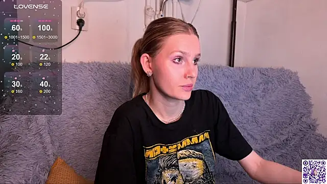 Snapshot of Chanel_Gill chatting on October 23, 11:03 pm Chanel Gill online show from October 23, 11:03 pm