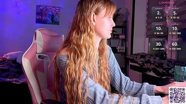 Chanel Gill online show from April 6, 8:10 pm