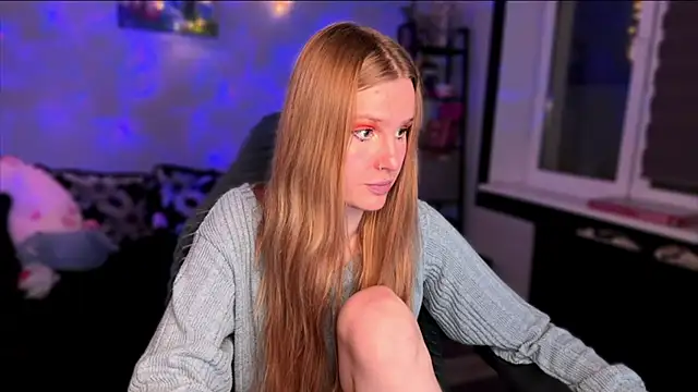 Snapshot of Chanel_Gill chatting on December 13, 8:04 pm Chanel Gill online show from December 13, 8:04 pm