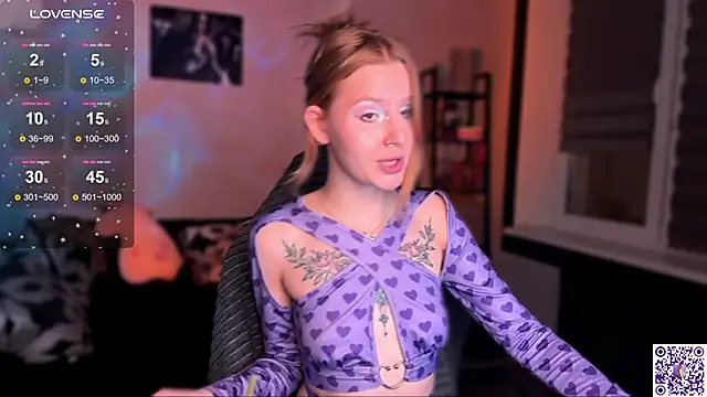 Snapshot of Chanel_Gill chatting on November 24, 6:52 pm Chanel Gill online show from November 24, 6:52 pm